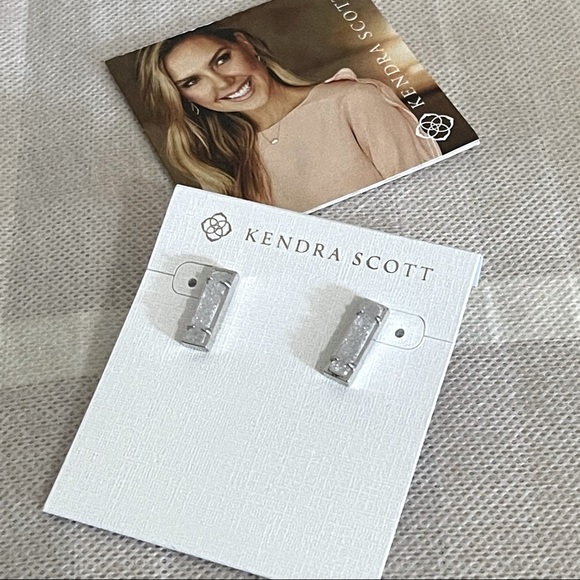 New Kendra Scott Lady Stud Earrings - Picture 3 of 9